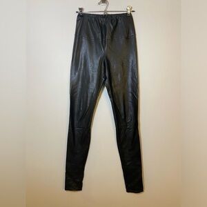 Aritzia Wilfred Free Womens Pants Black Size Small Legging Faux Vegan Leather